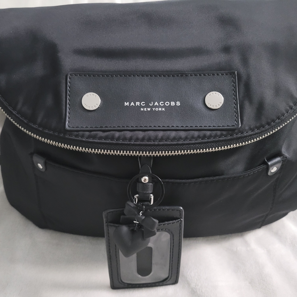 Marc Jacobs Nyl9n Crossbody Black  Bag